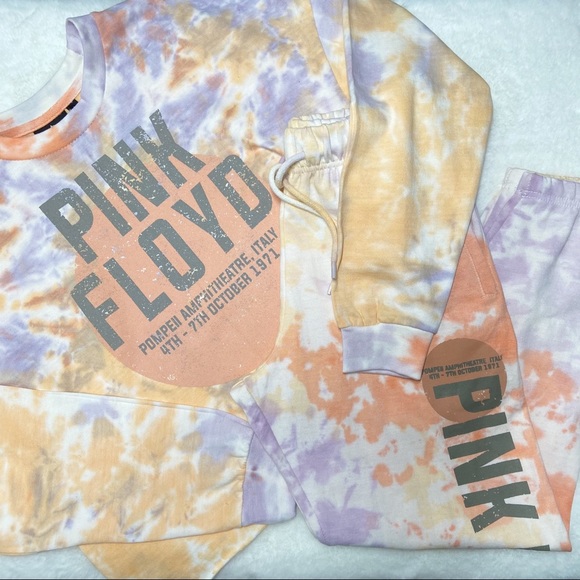Pink Floyd Tops - NWT Pink Floyd Tie Dye Graphic Band Sweatsuit Sz M